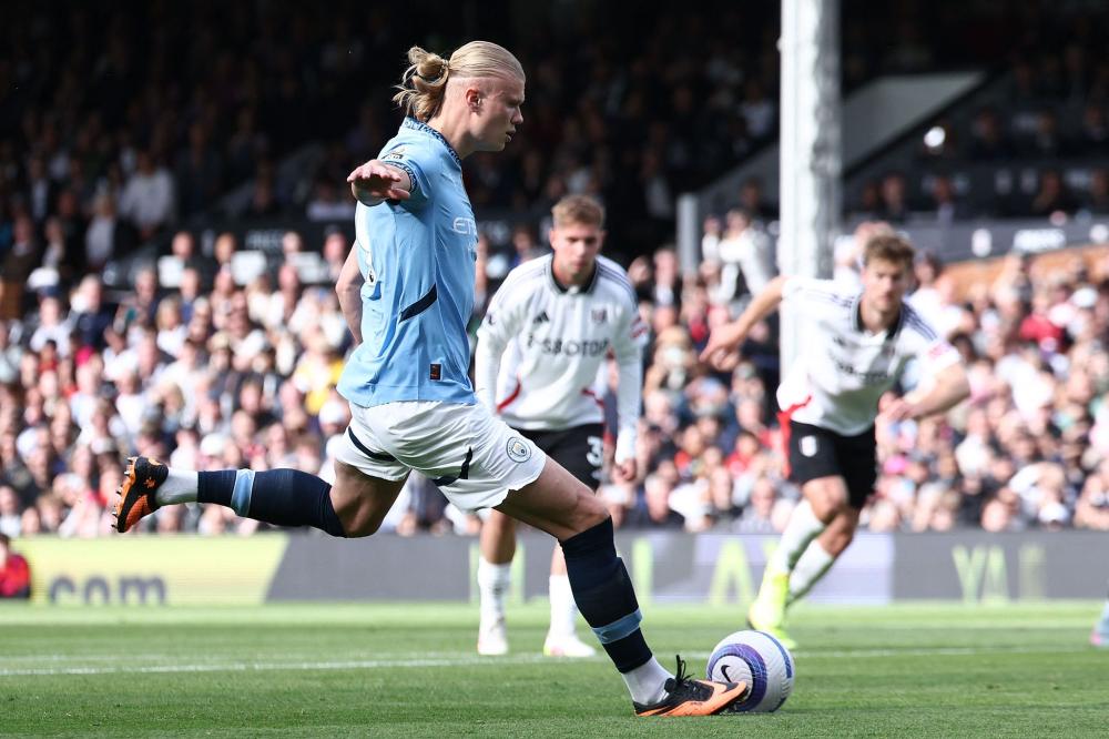 TA：孔帕尼相较图赫尔谦逊很多，不会对高层、球员评头论足